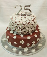 Best Anniversary Cakes in Chennai